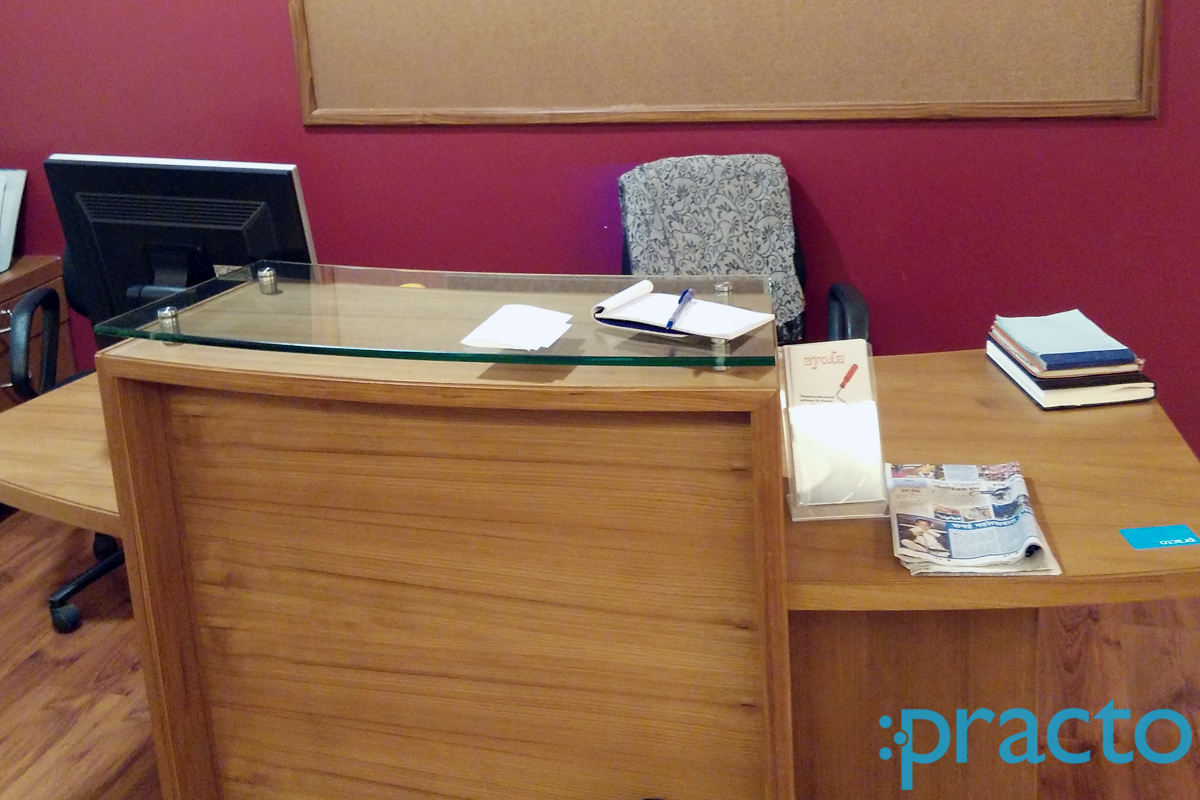 Reception at Bapat Clinic Bhandarkar Road Pune