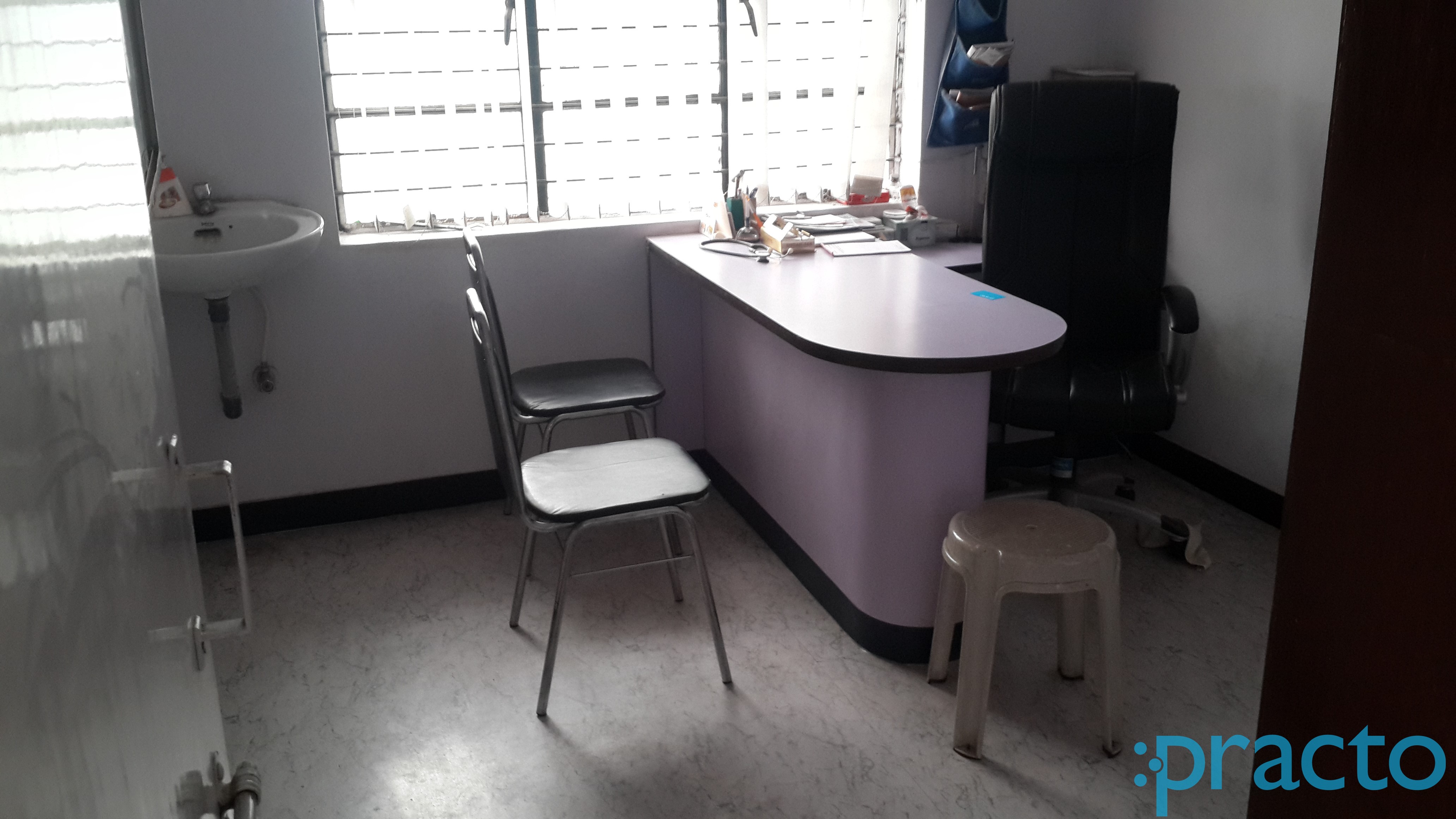 Entrance at Pain Clinic Canada Corner Nashik