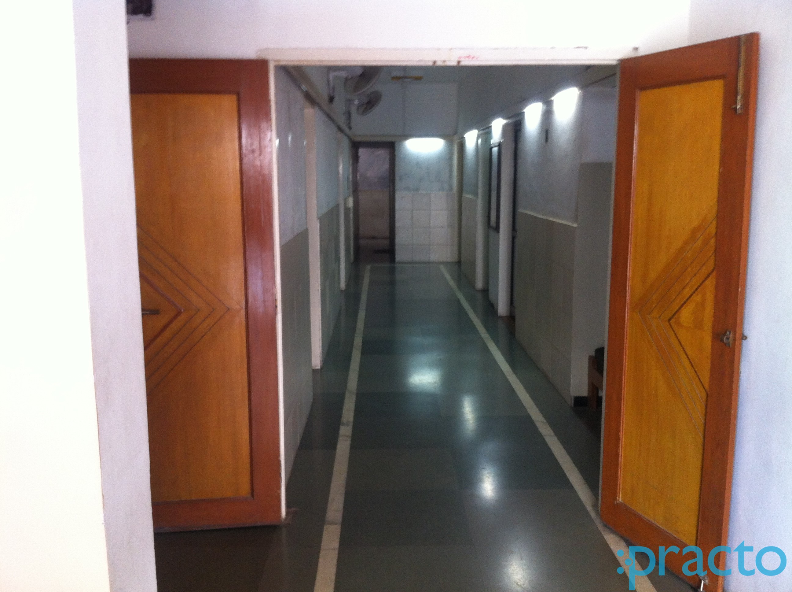 Entrance at Shri Chimanbhai Patel Orthopaedic Hospital Alkapuri Vadodara