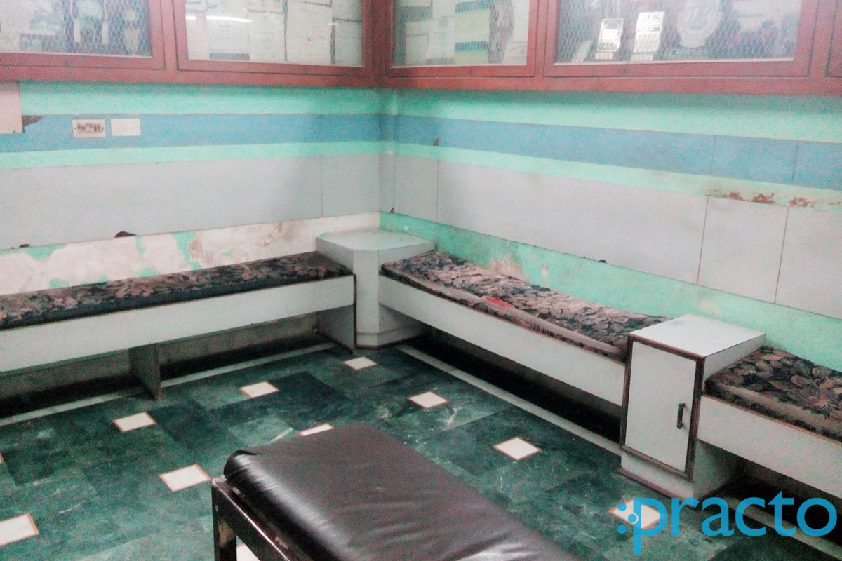 Waiting Area at Kapoor Orthopedic Center Tajganj Agra