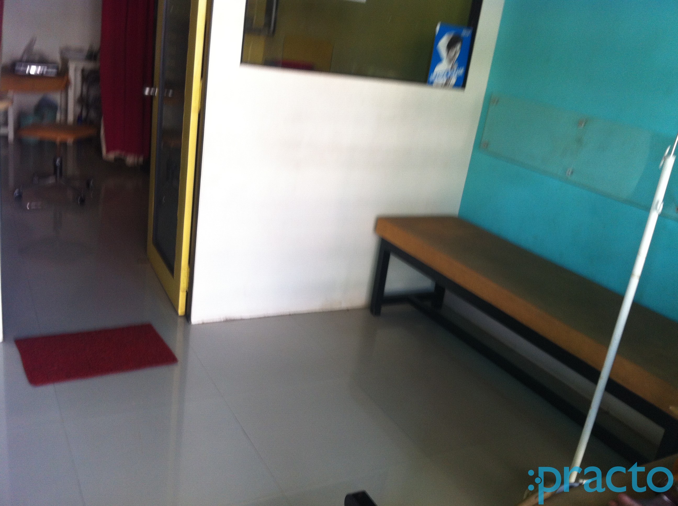 Waiting Area at Dr. Dilip H. Parekh'S Clinic-Akota Akota Vadodara