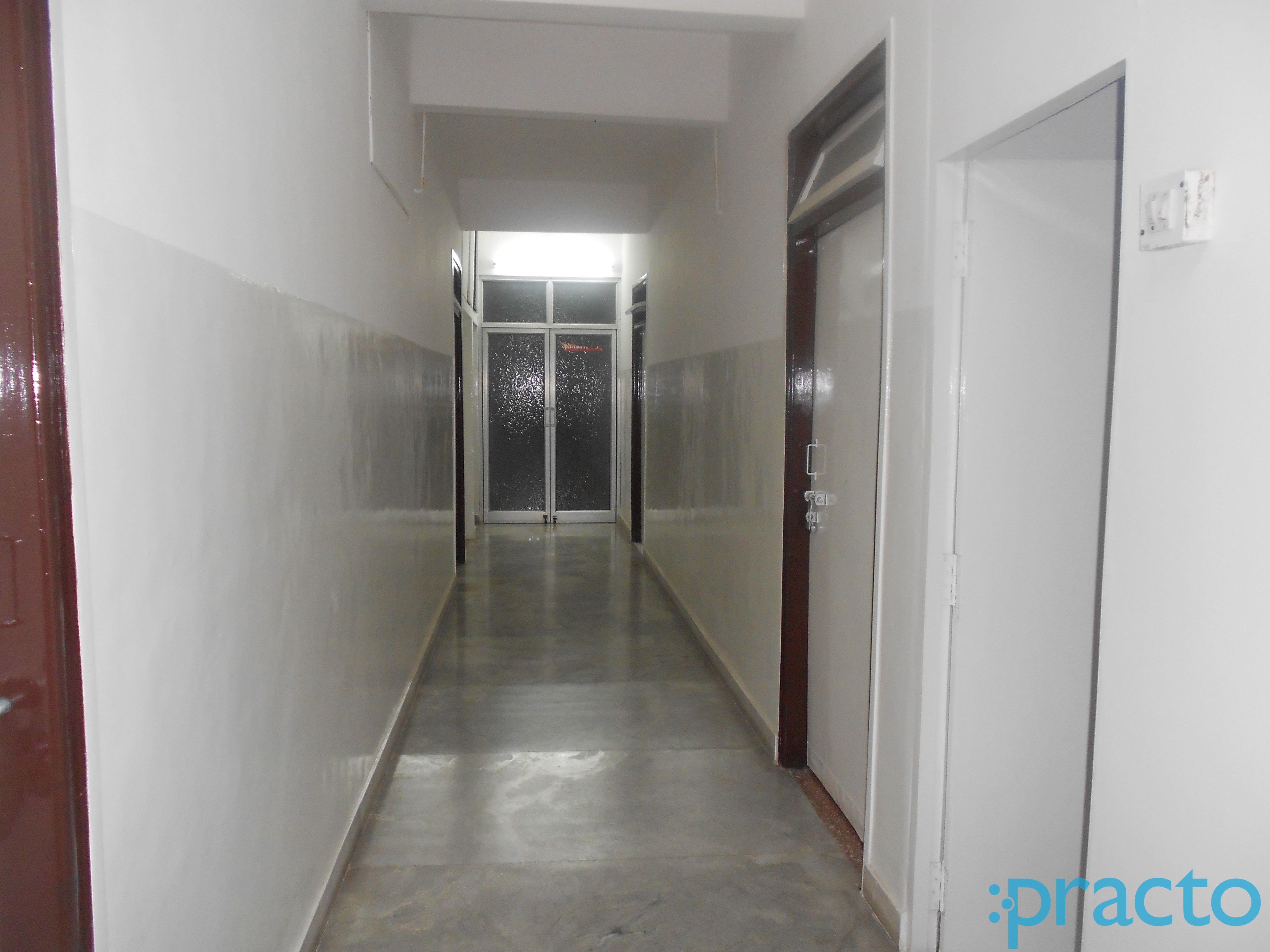 Entrance at Dr. Vasant Kandharkar's Clinic Aurangabad Aurangabad