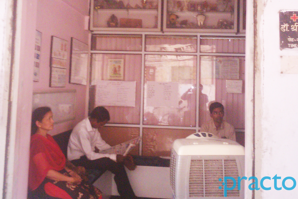 Waiting Area at Kolarkar Dental Clinic Shivaji Nagar Gurgaon