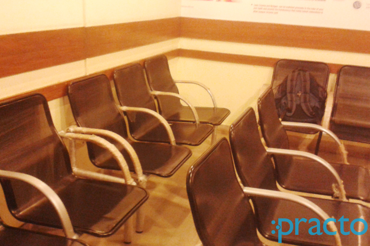 Waiting Area at Yogesh's Dental Clinic Mandaveli Chennai