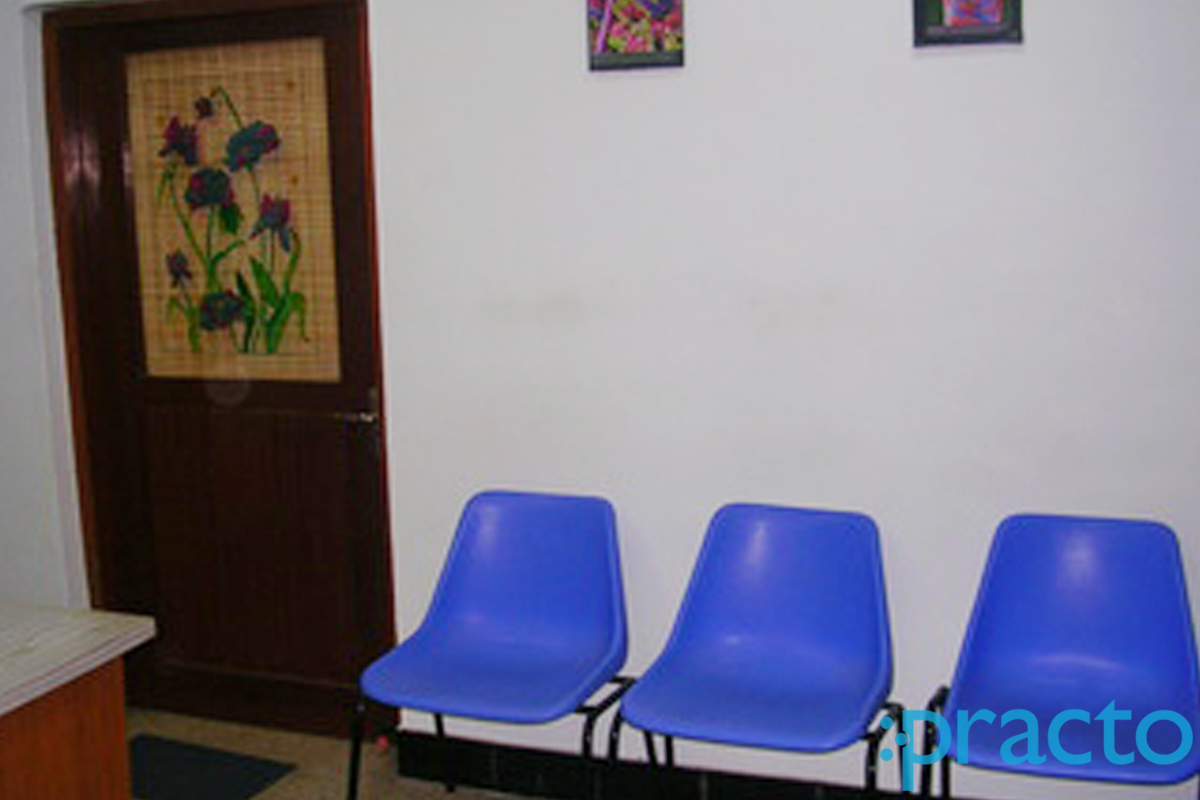 Waiting Area at Smile Forum Mandaveli Chennai
