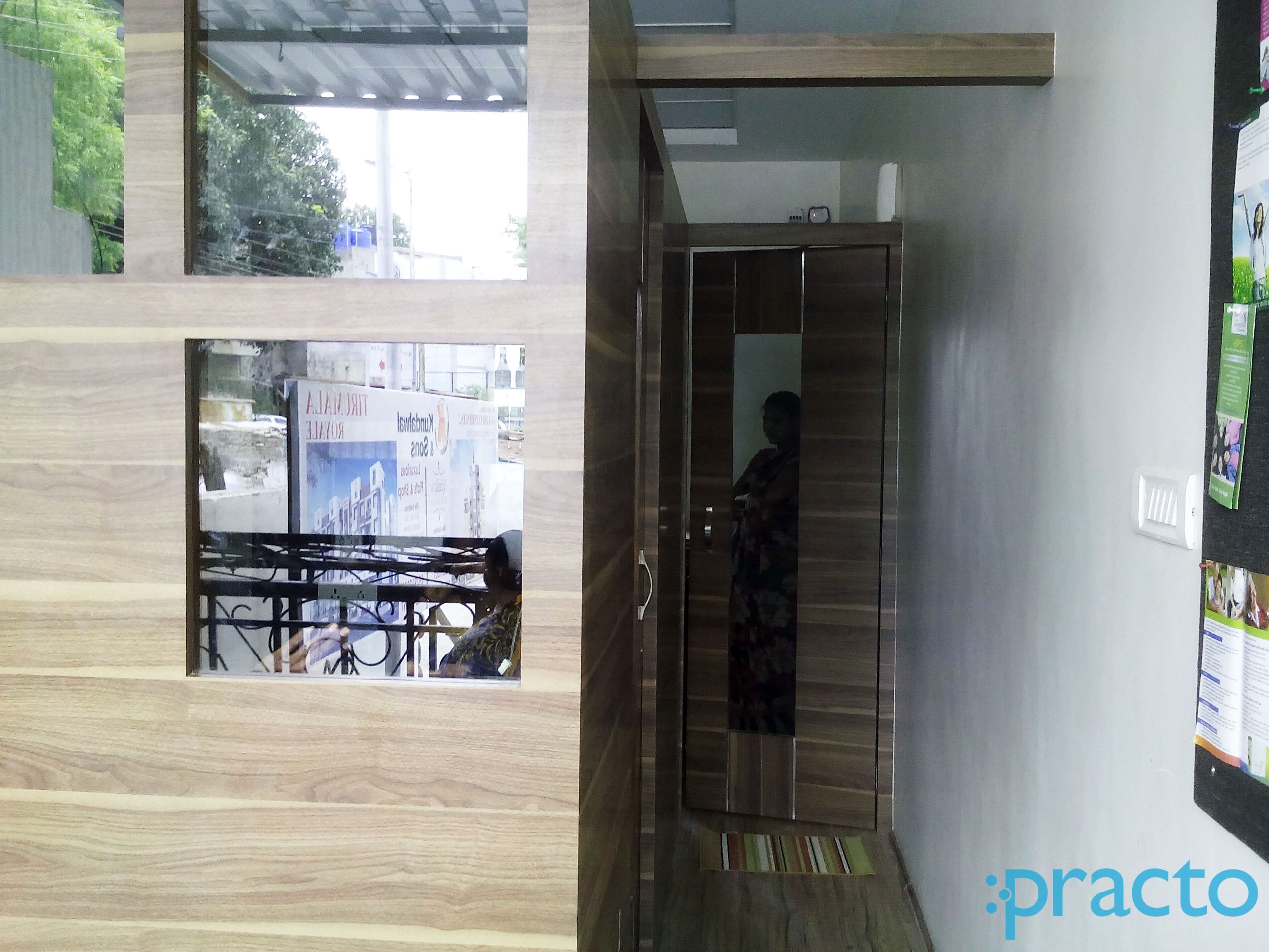 Entrance at Navjeevan Pollyclinic Aurangabad Railway Station Aurangabad