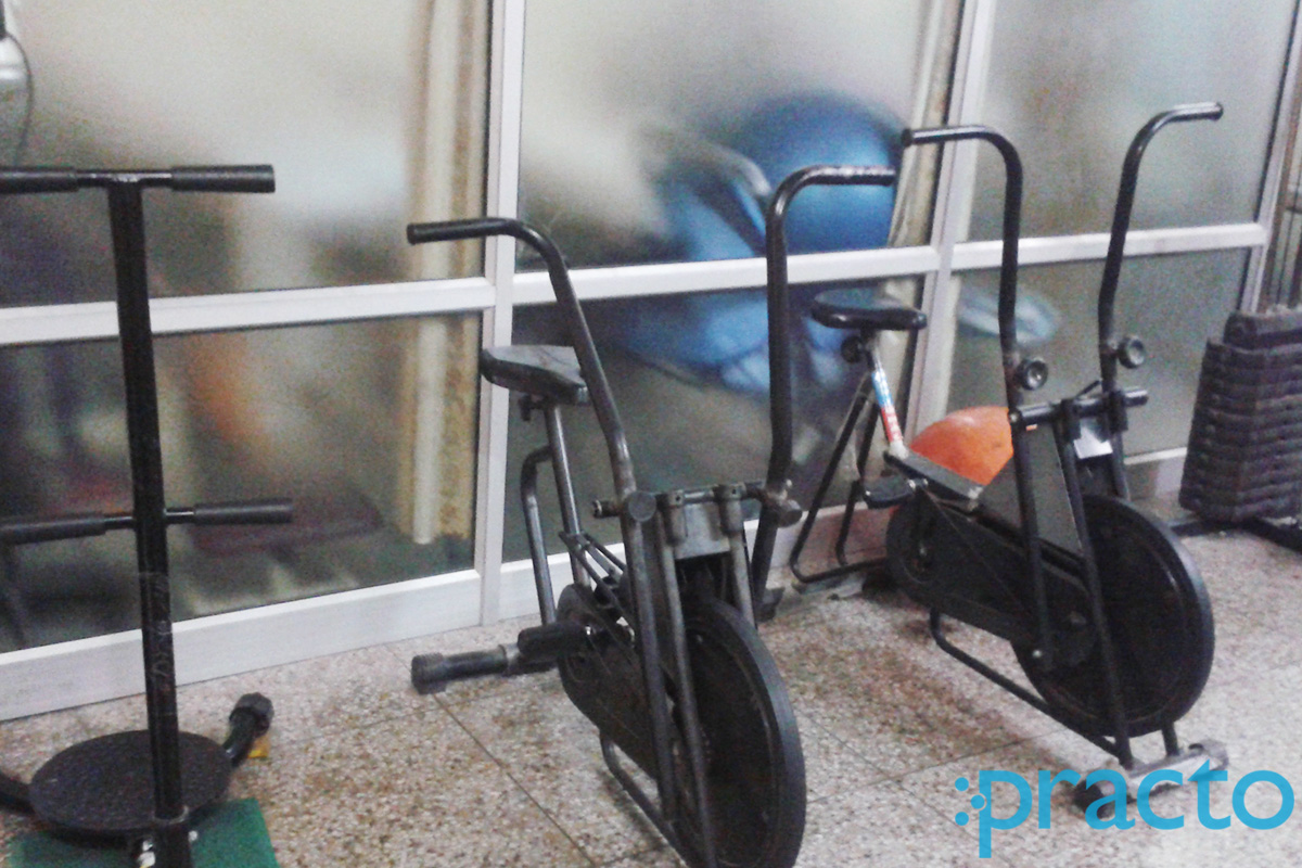 Services at Vardhman Physiotherapy Clinic & Fitness Centre Sadar Bazar Meerut