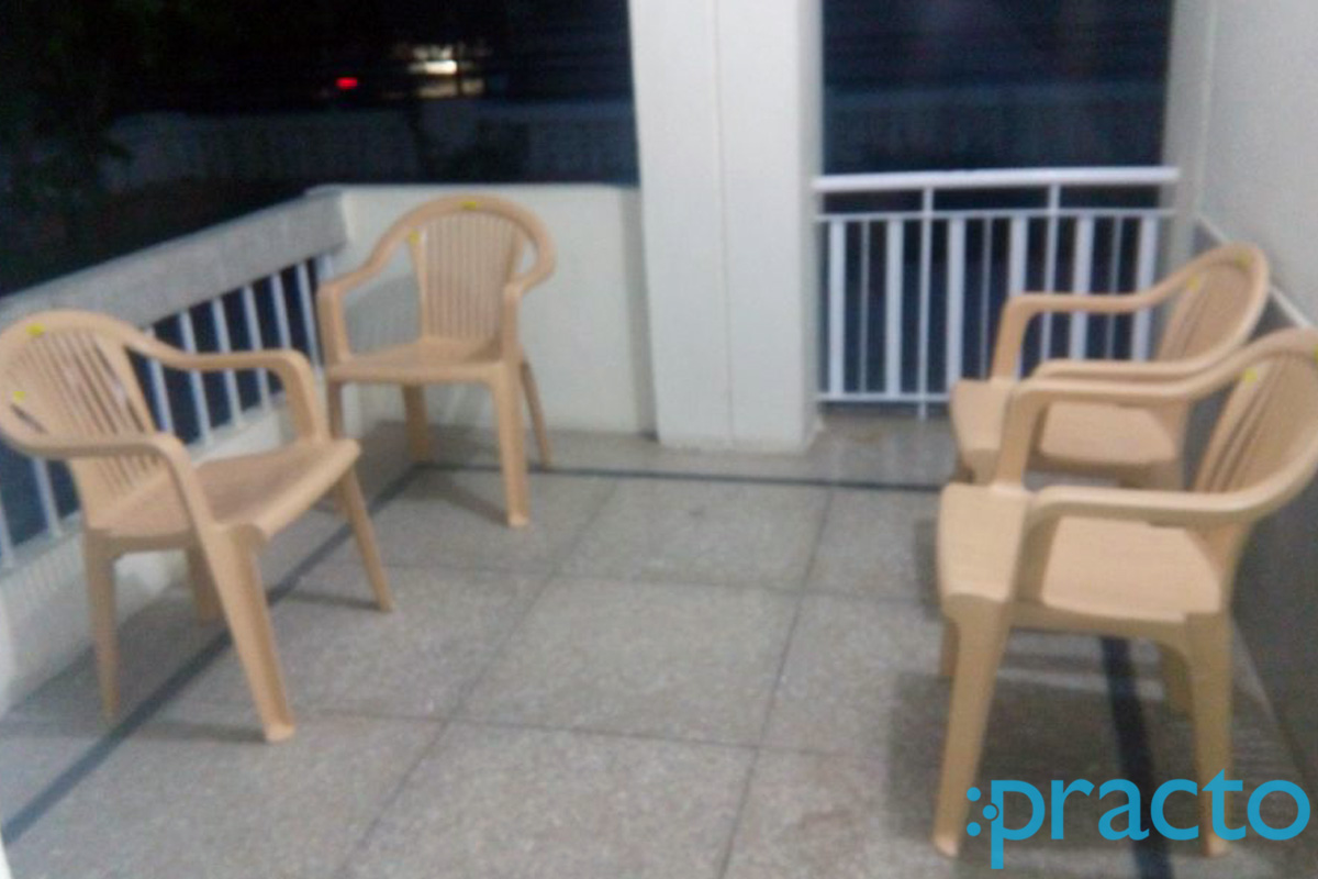 Waiting Area at Dr. Ravi Inaniya Clinic Jodhpur Shastri Nagar Jodhpur