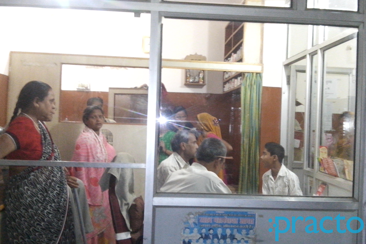 OPD/Ward at Dr. Vinod Kumar Bansal's Clinic Loha Mandi Agra