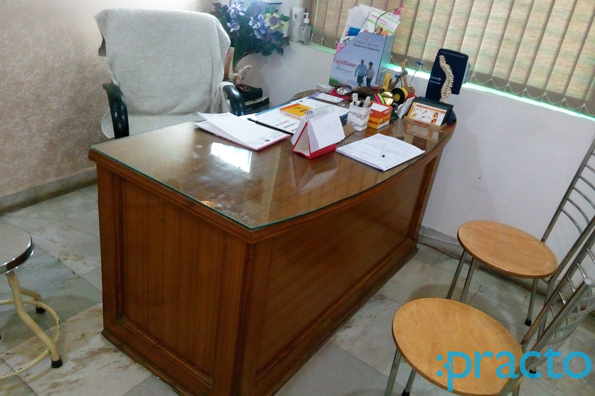 OPD/Ward at Dr. Gaurav Rajpal Clinic Kamla Nagar Agra