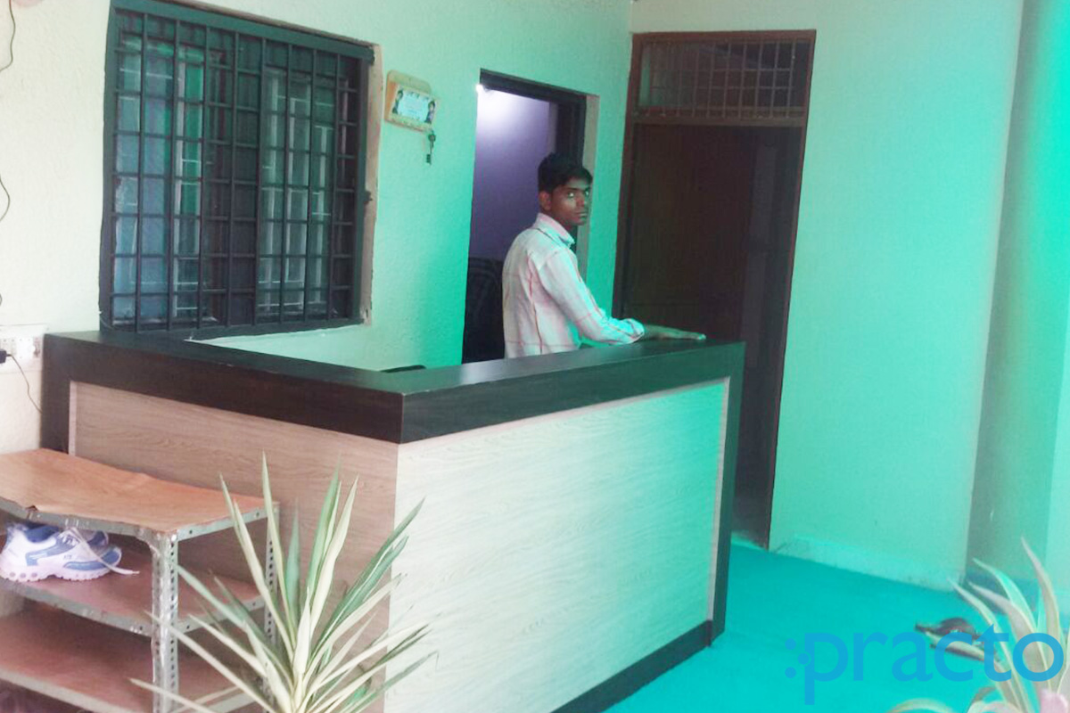 Reception at Kosmetic Clinic And T32 Dental Care Kamla Nagar Agra