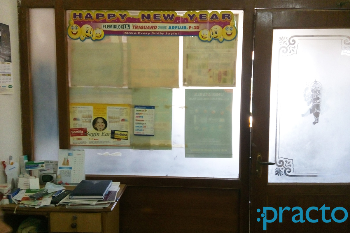 Reception at Dr. Kapoor's Dental Clinic Dayal Bagh Agra