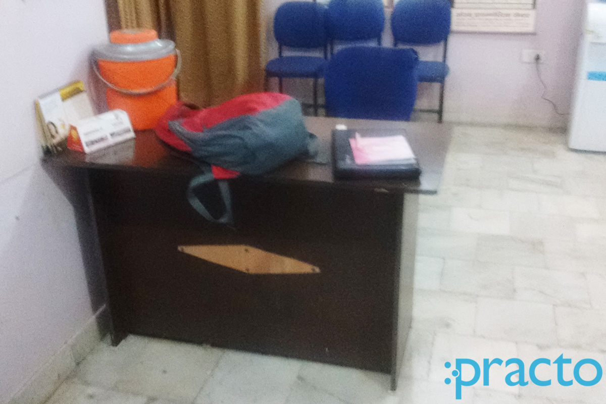 Entrance at Krishna Dental Clinic Langre Ki Chowki Agra