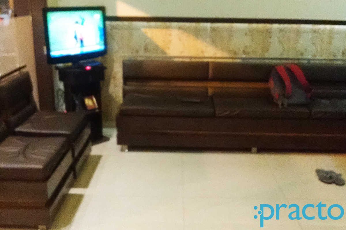 Waiting Area at Rama Dental Care Center Civil Line Agra