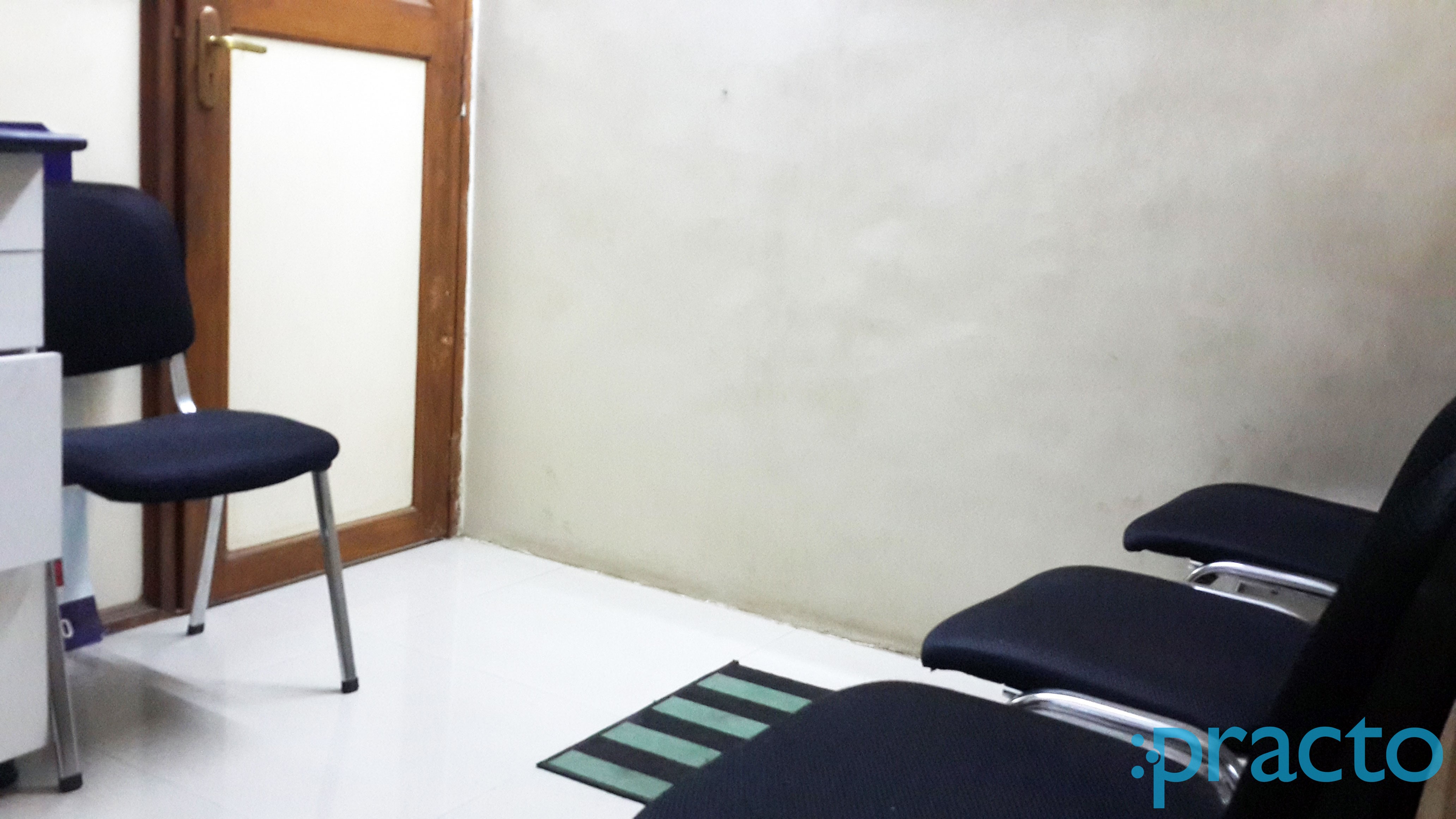 Waiting Area at Dental Clinic And Implant Centre Parijat Nagar Nashik