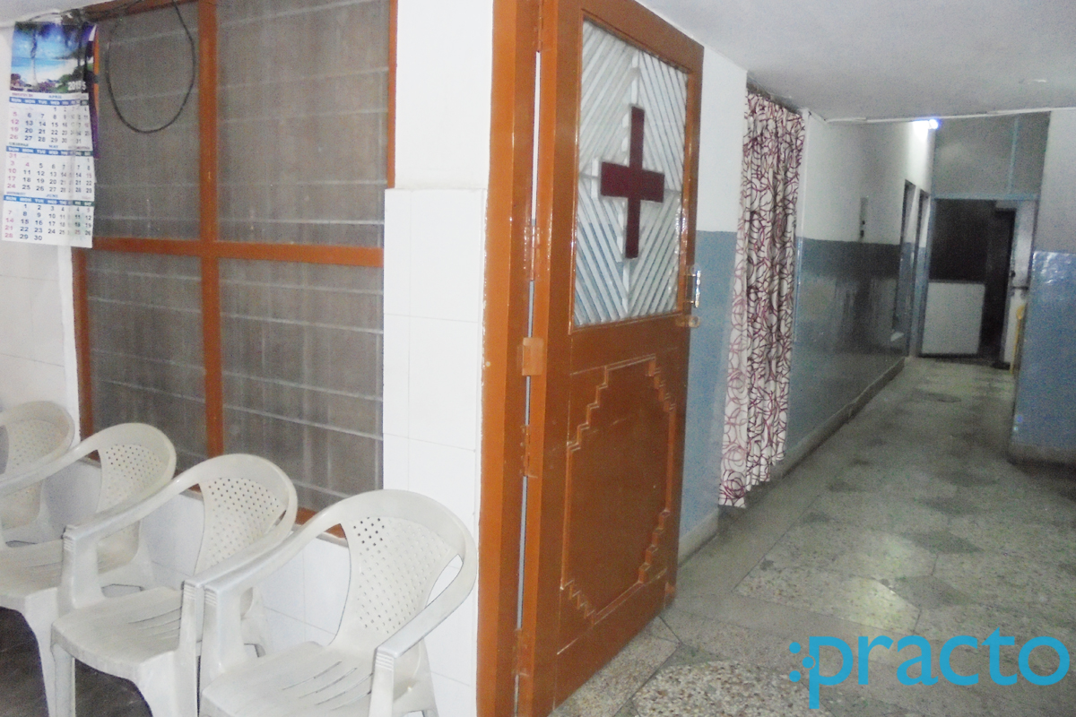 Waiting Area at Gangotri Clinic Vikas Nagar Lucknow