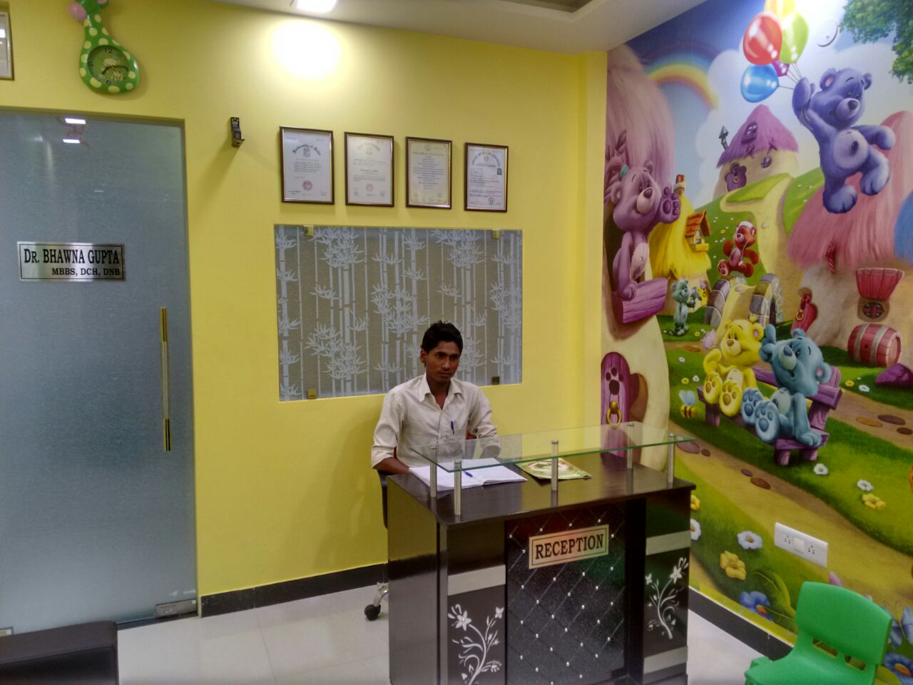 Reception at Healthy Kids Clinic Rohini Delhi