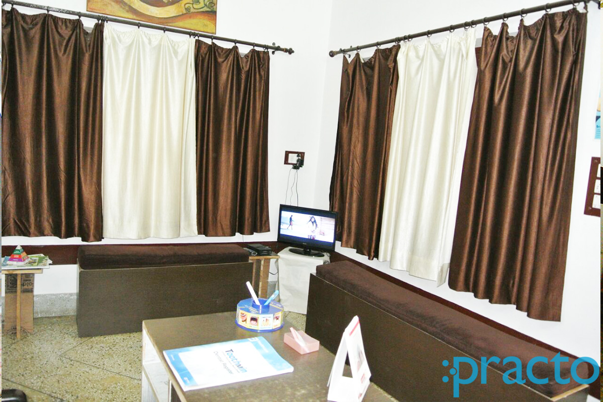 Waiting Area at Aman Clinic Mahmoorganj Varanasi