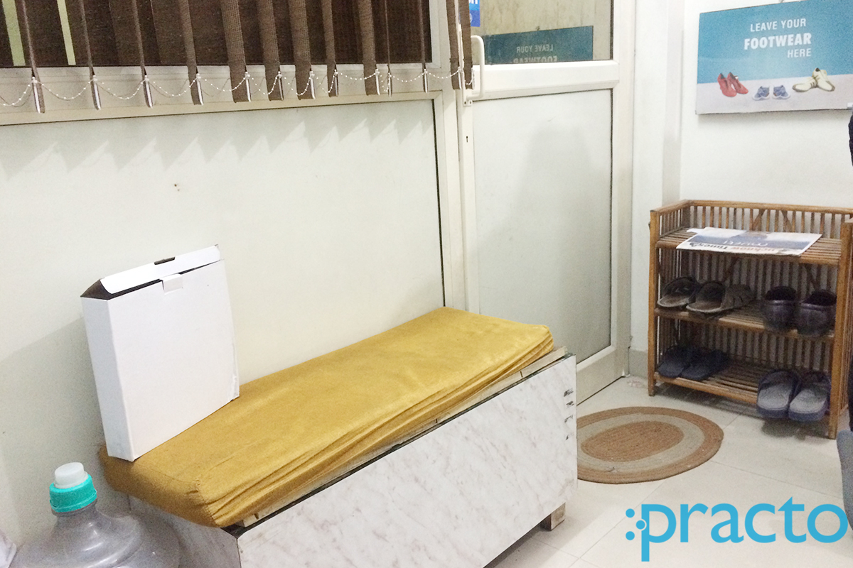 Waiting Area at Matsuru Dental Clinic Alambagh Lucknow