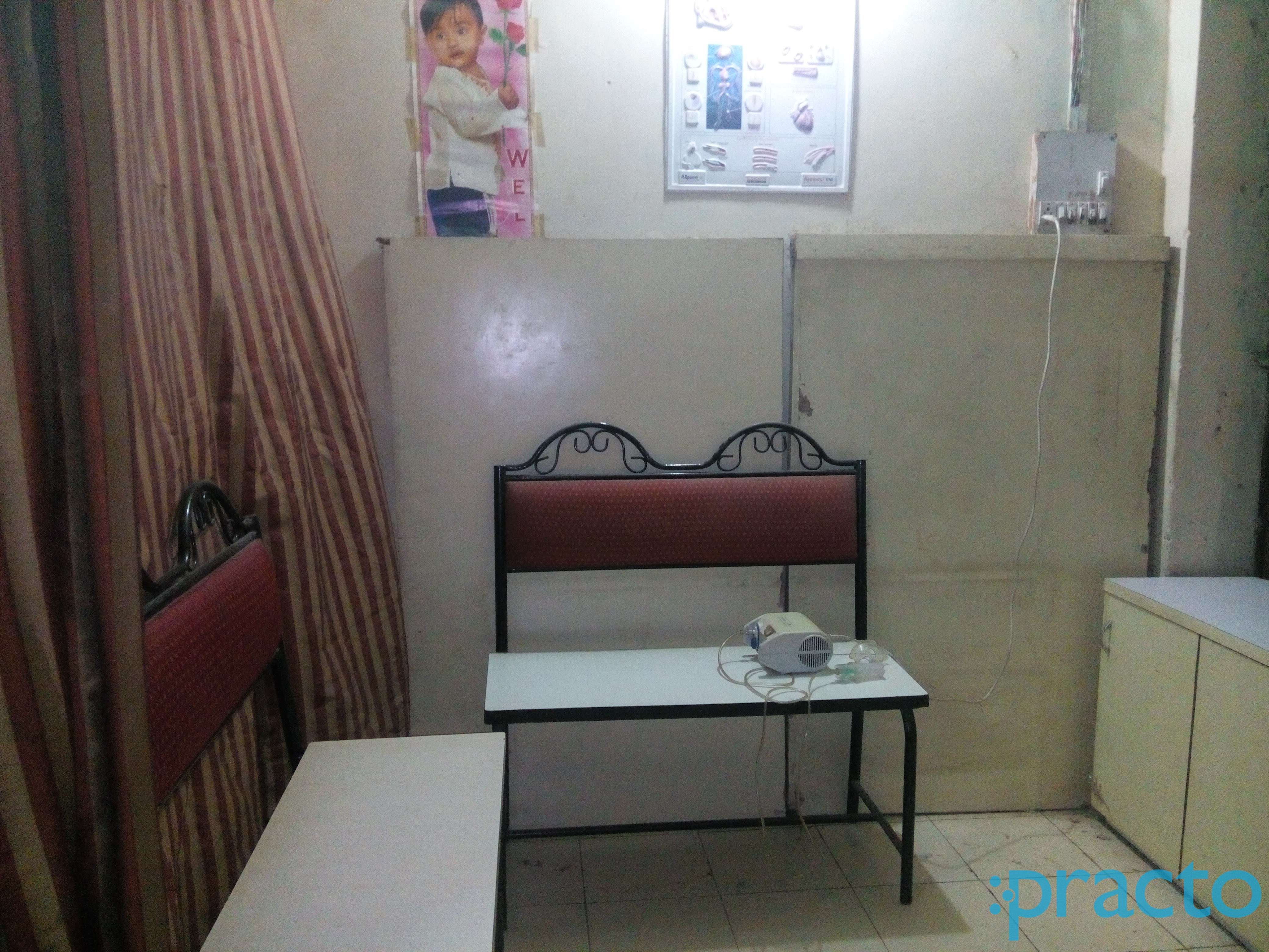 Waiting Area at Khan Clinic Kondhwa Pune