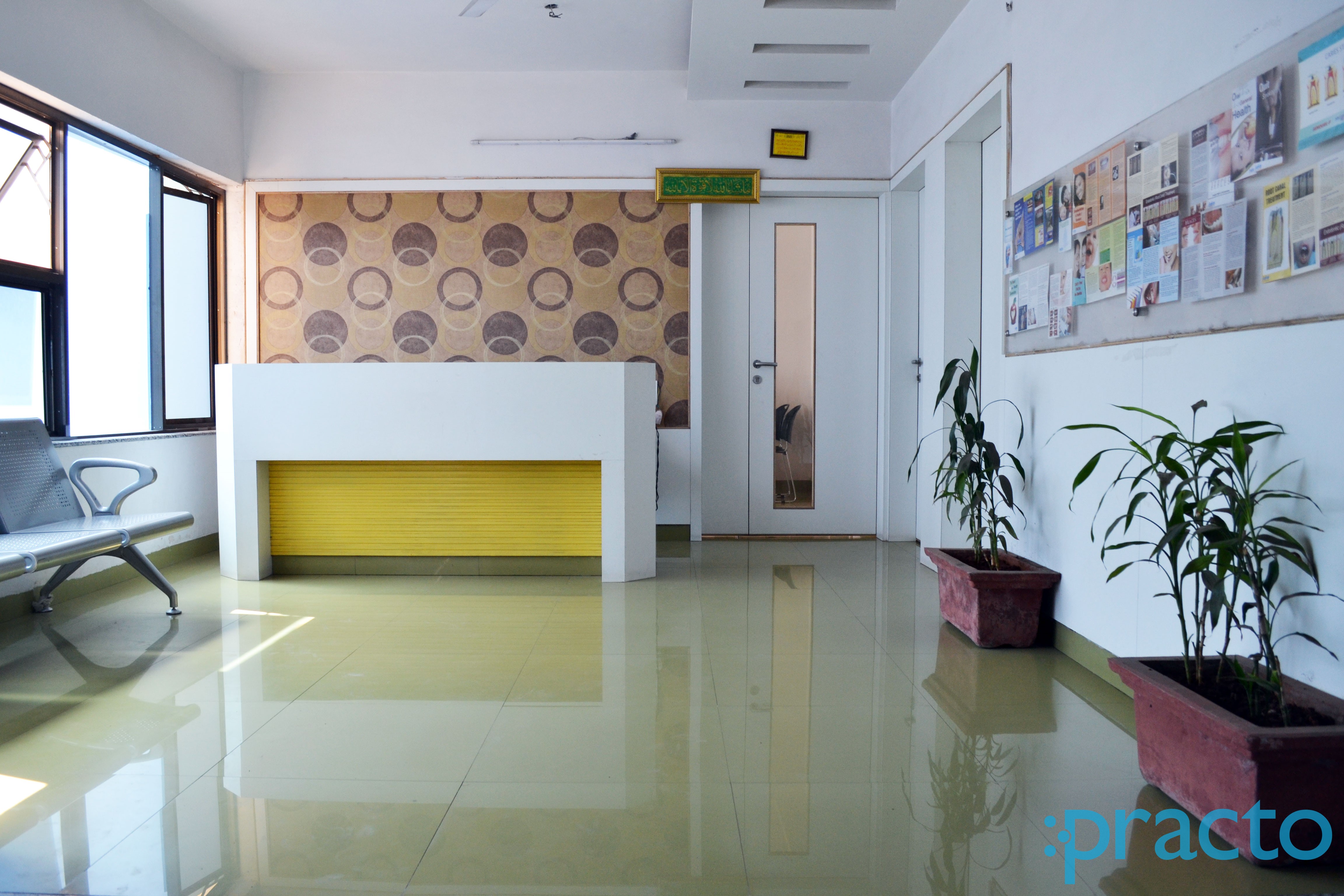 Reception at Umrao Dental Clinic Bhadrakali Nashik
