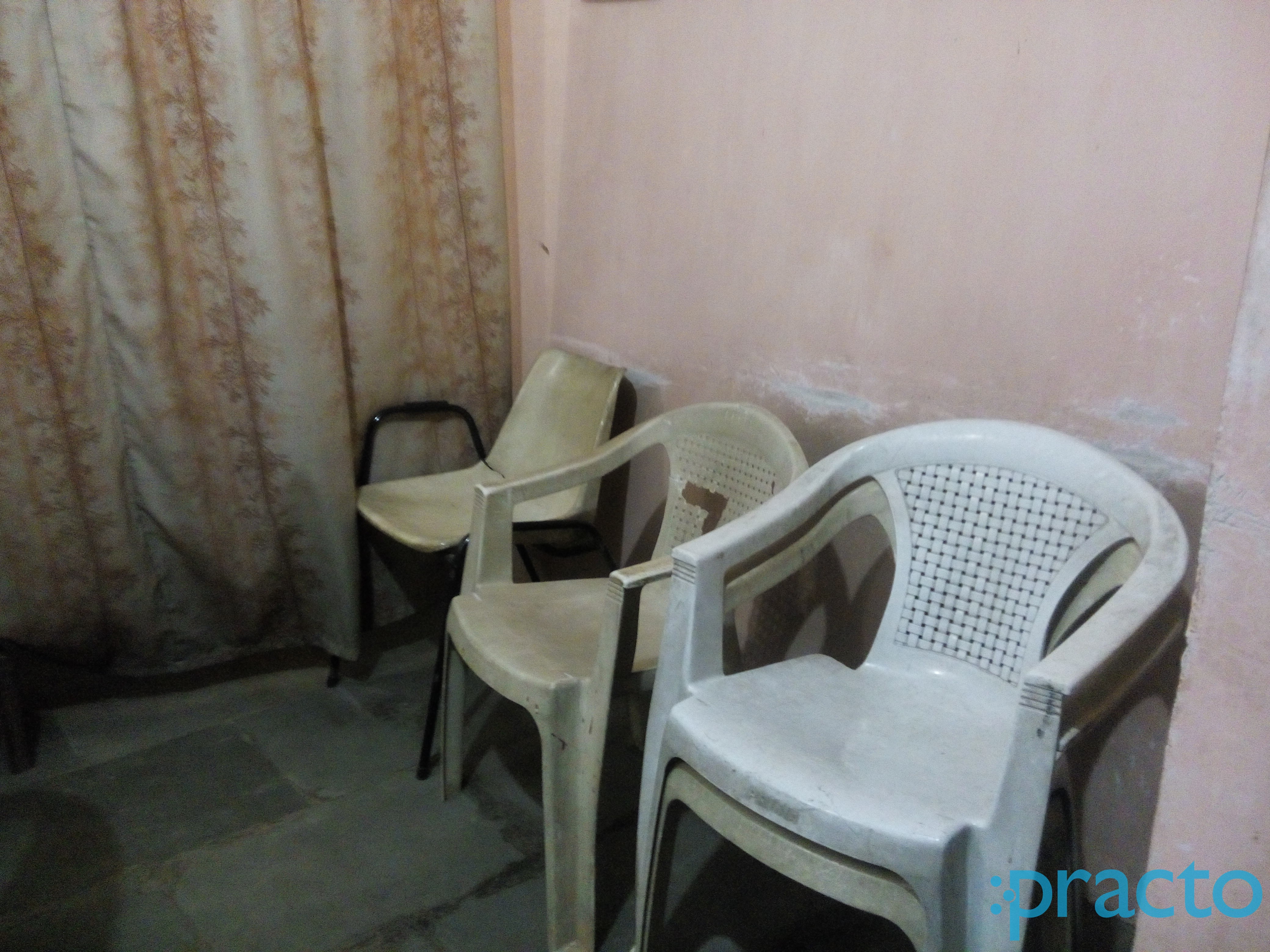 Waiting Area at Dr. Lalit Thakker Clinic Kondhwa Pune