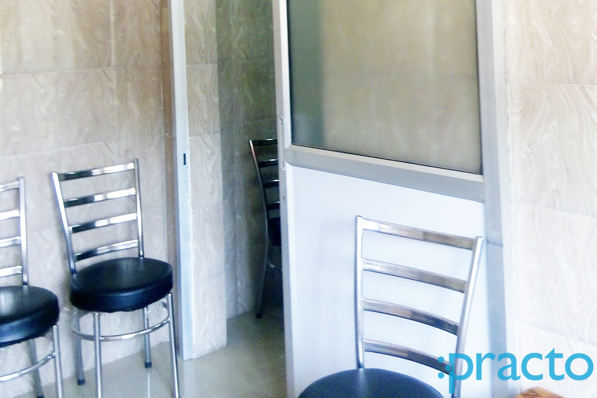 Waiting Area at Kalika Dental Clinic Rajajipuram Lucknow