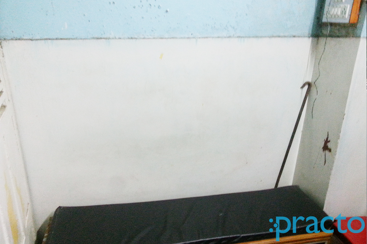 Waiting Area at Dr. Smita Dwevedi Clinic Charbagh Lucknow