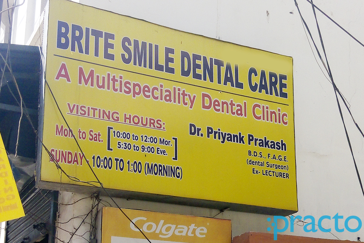 Entrance at Brite Smile Dental Care Aishbagh Lucknow