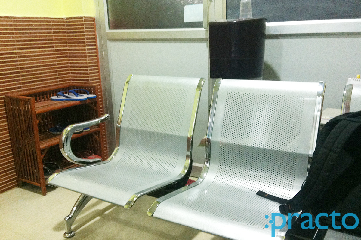 Waiting Area at Tara Dental Care L D A Colony Lucknow