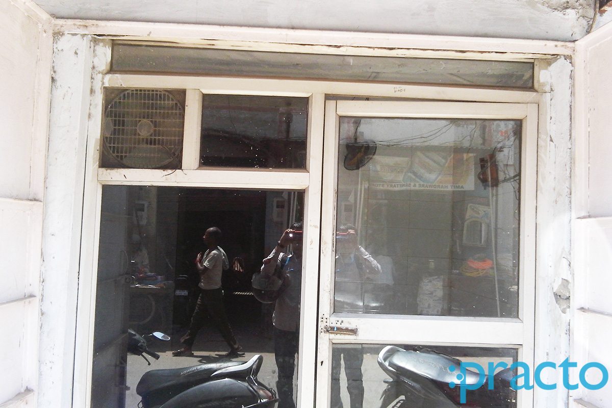Entrance at Dr. L. K. Gupta's Clinic Agra Agra
