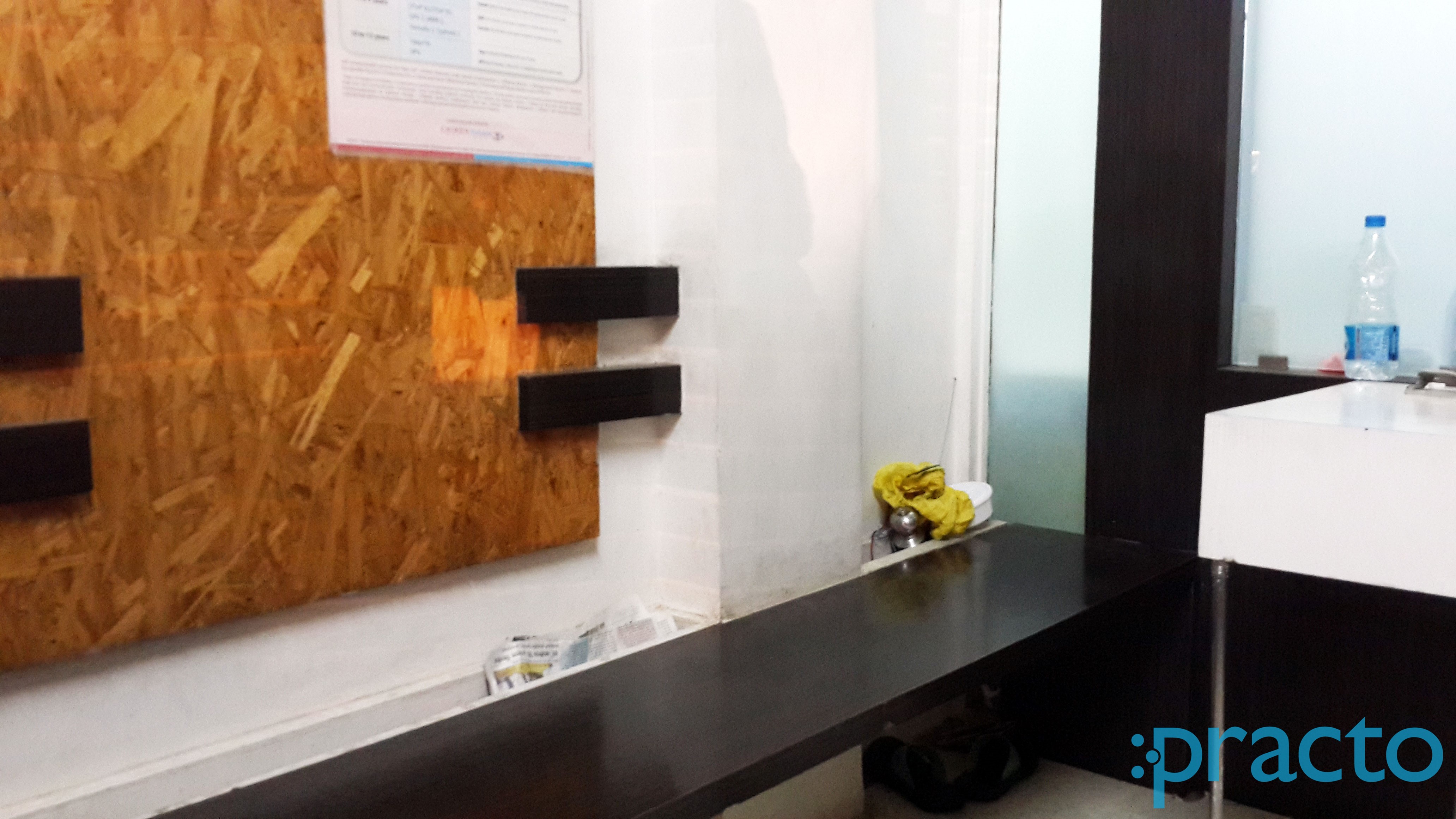 Reception at Kidz Care Children Clinic D'souza Colony Nashik