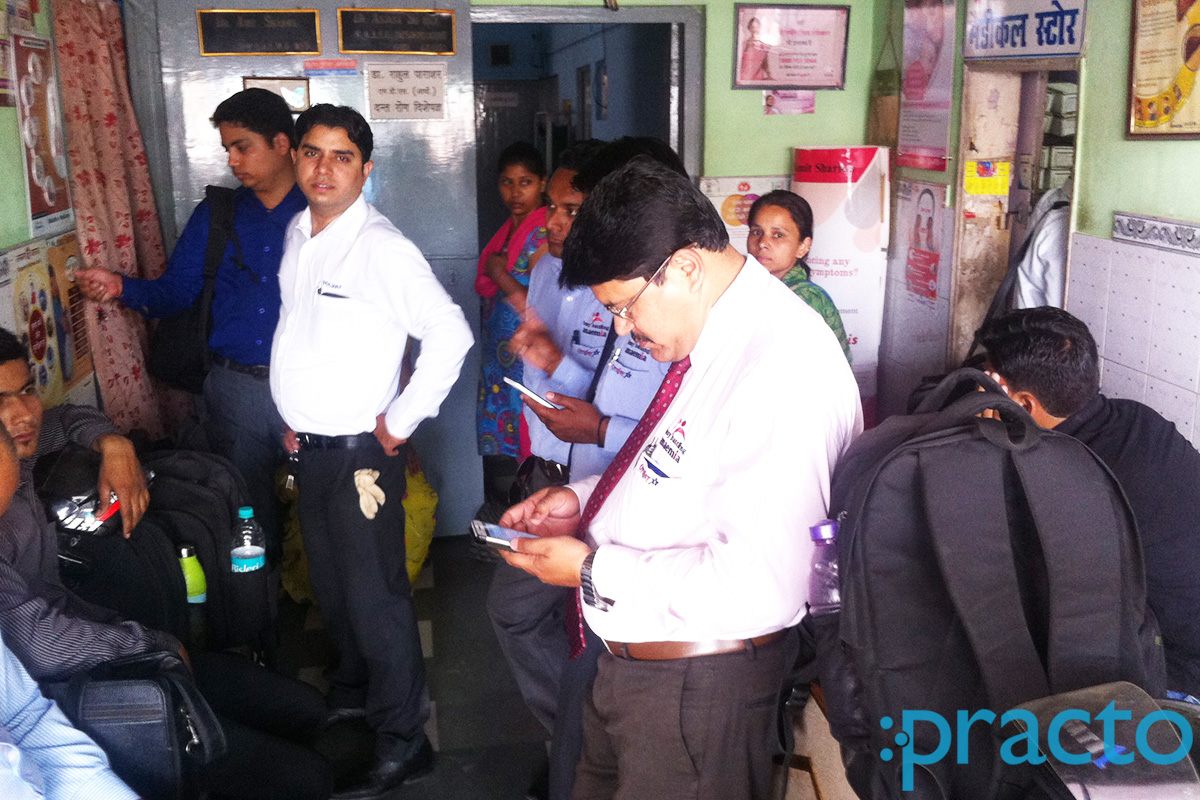 Waiting Area at Navjeevan Dental Clinic Shaheed Nagar Agra