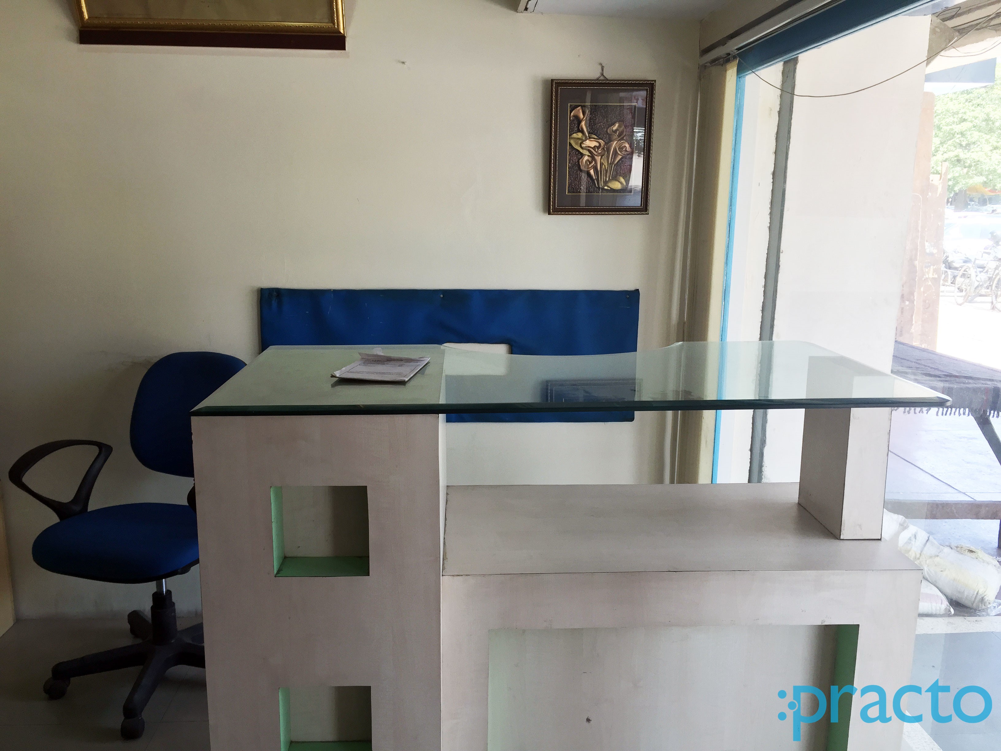 Reception at Your Family Clinic Sector-61 Mohali