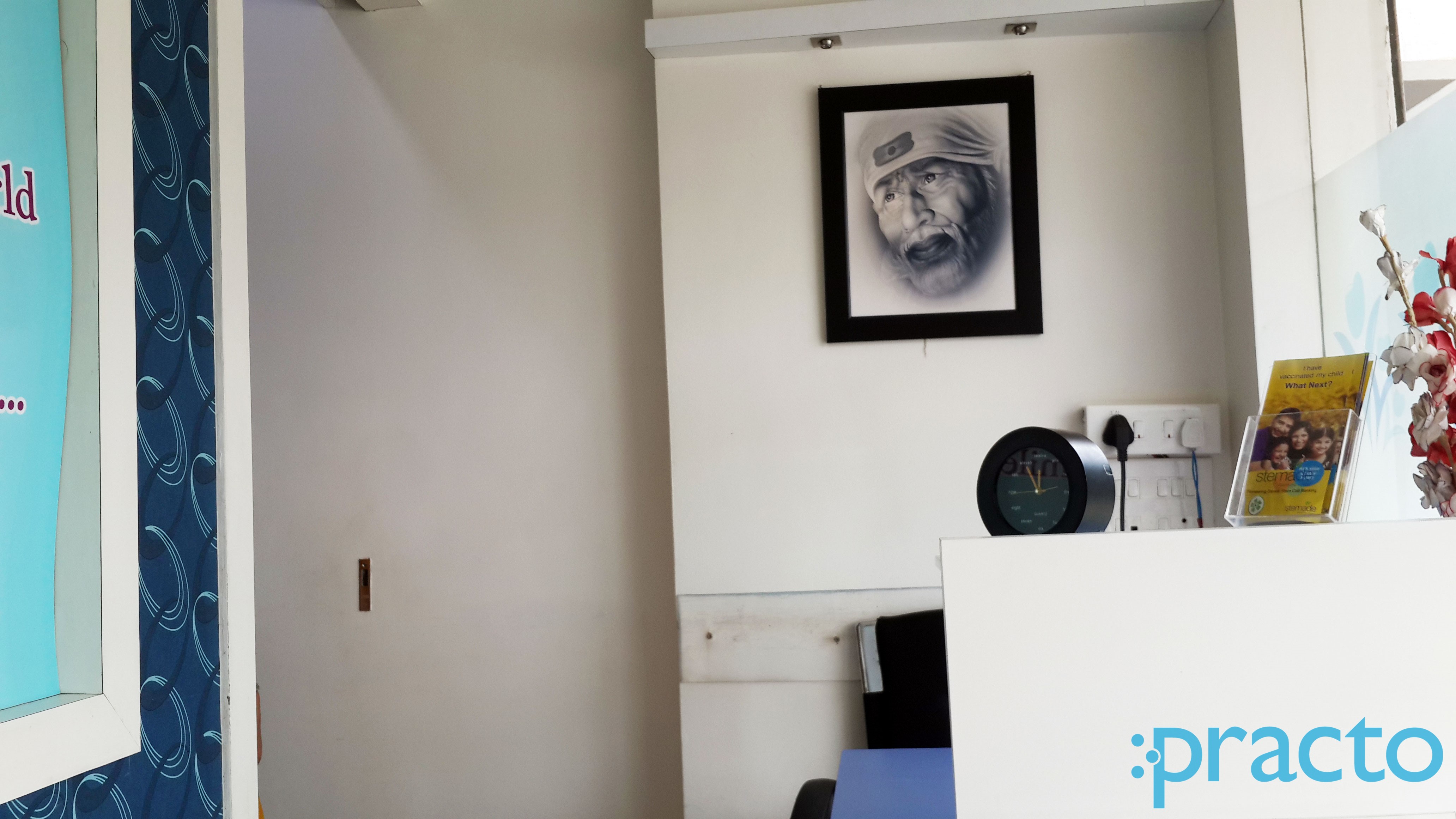 Reception at Dazzling Smile Dental Clinic Nashik Nashik