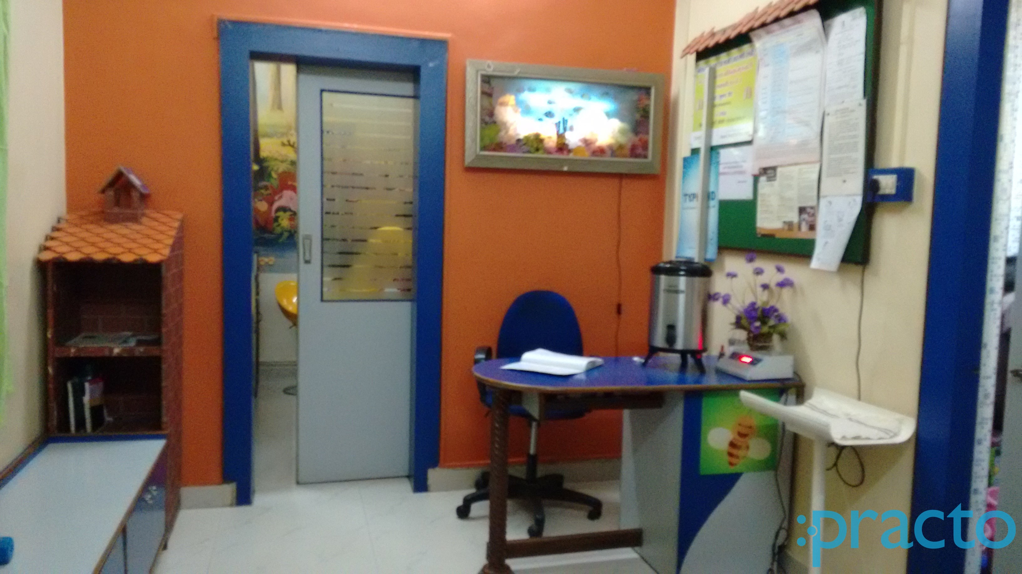 Reception at Dr. Sushma Vaidya Clinic Vishrantwadi Pune