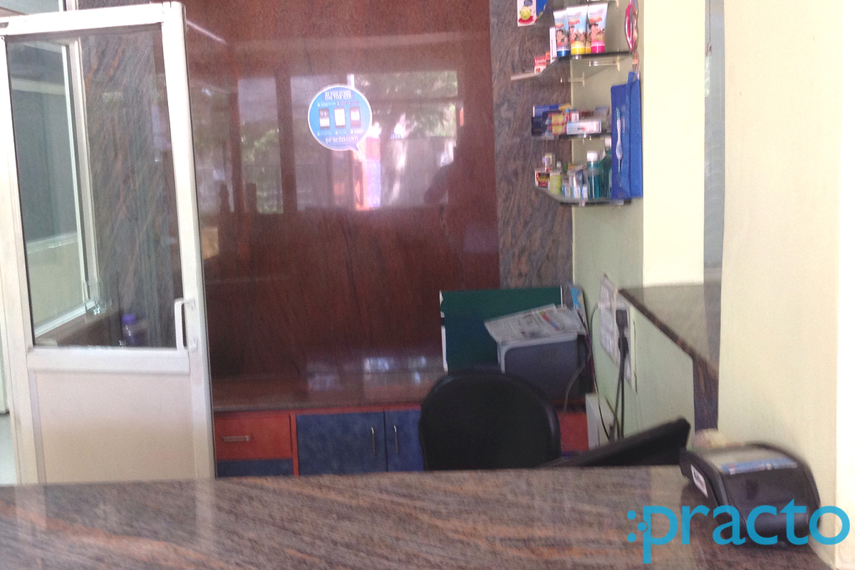 Reception at Denti Citi Dental Clinic And Implantation center Lakdikapul Hyderabad