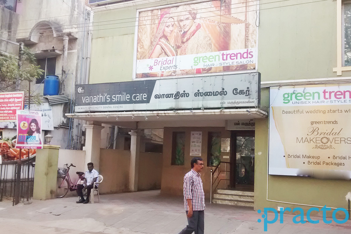 Entrance at Vanathi's Smile Care Dental Clinic & Orthodontic Centre Vadapalani Chennai