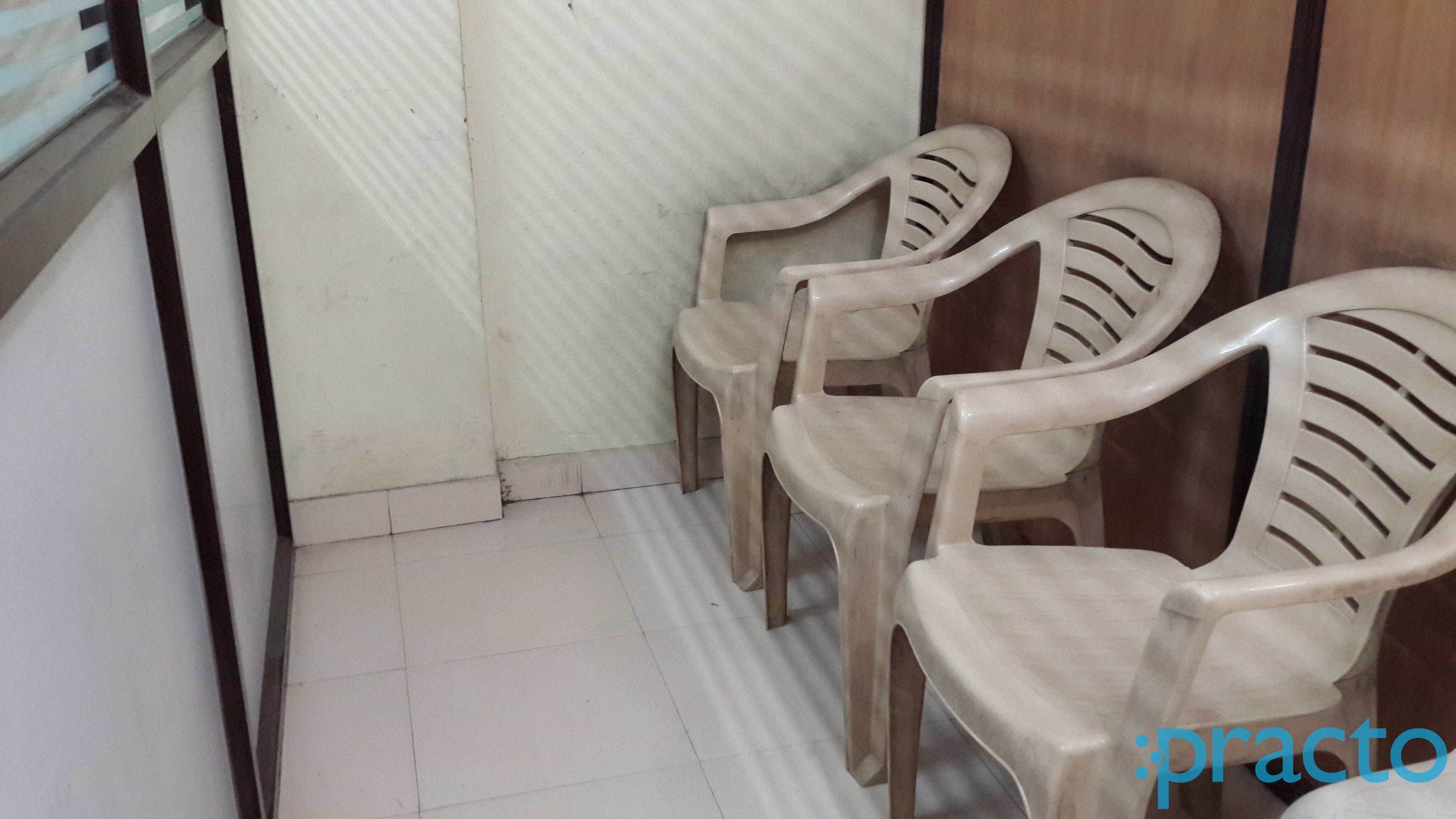 Waiting Area at Shri Anantpal Clinic & Ayurvedic Medical Stores Hadapsar Pune