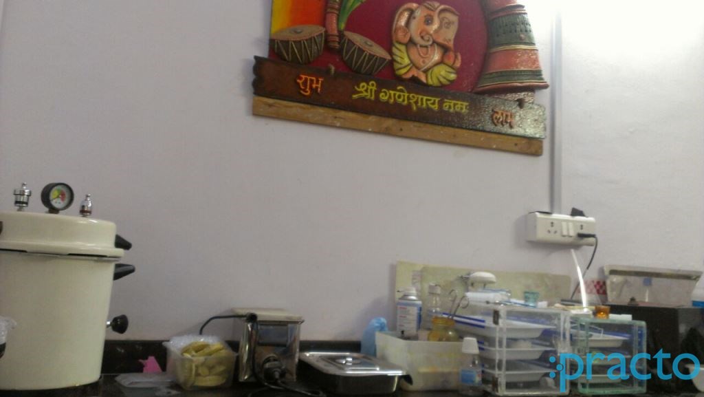 Services at Om Dental Care Laldarwaja Surat