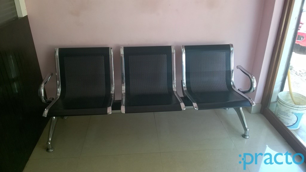 Waiting Area at Shreeji Clinic Varachha Road Surat