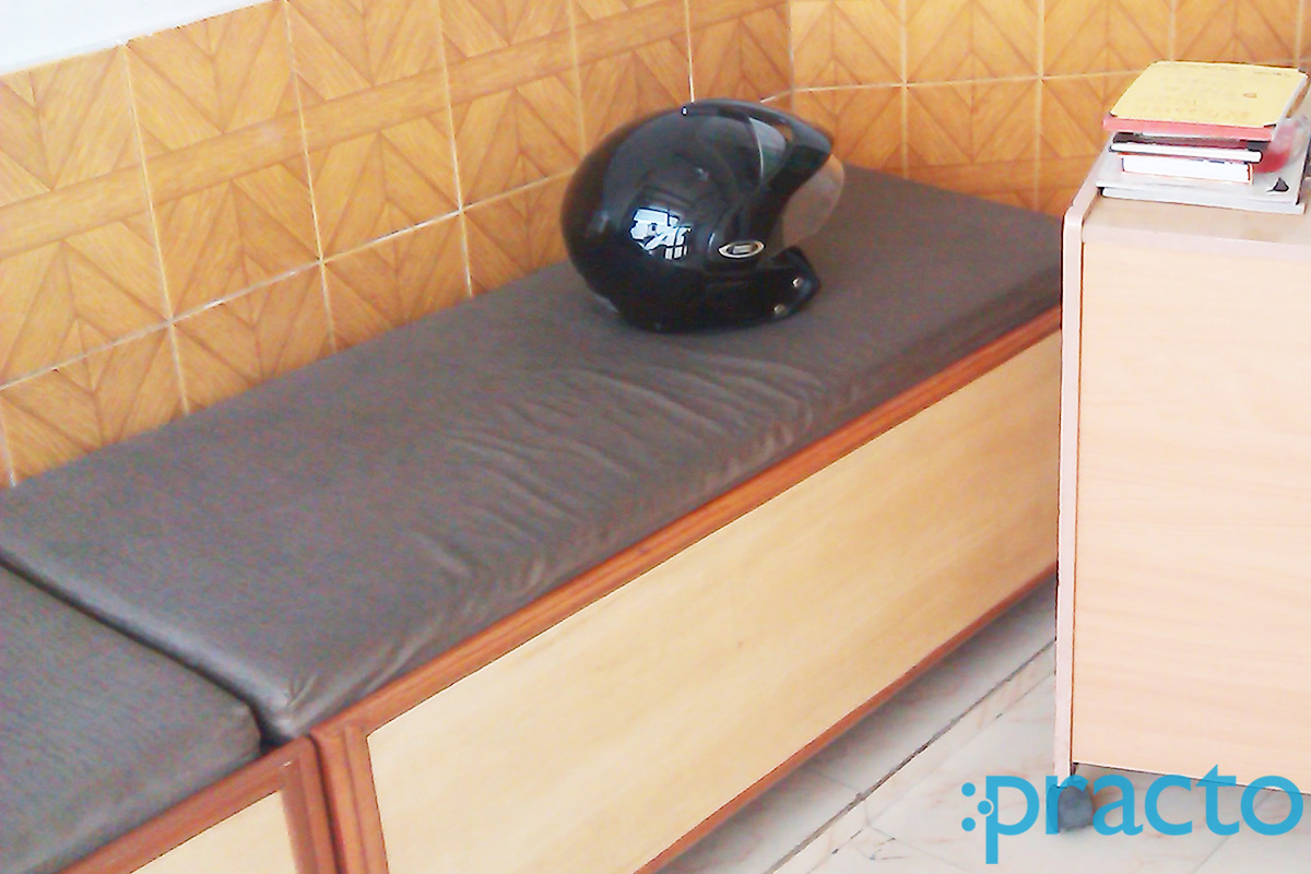 Waiting Area at Oracare Dental Clinic Sanjay Gandhi Colony Ludhiana