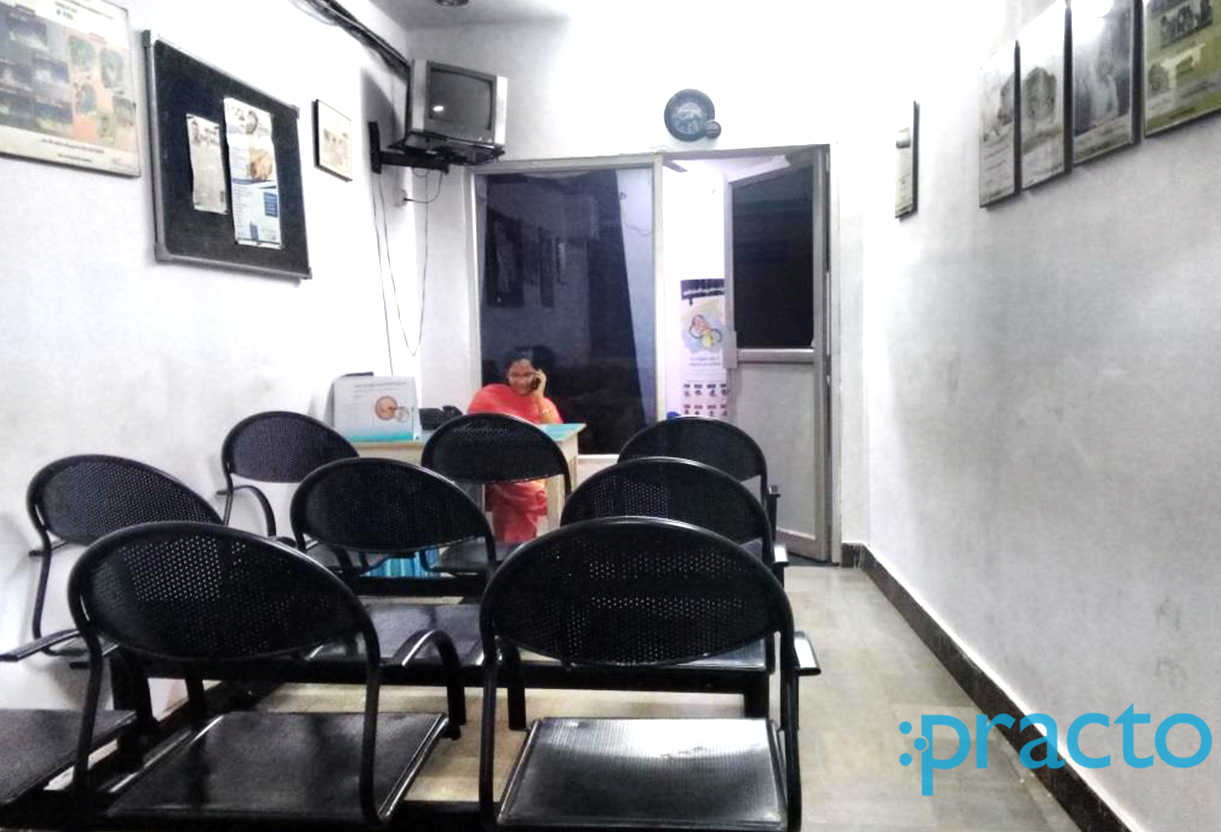 Waiting Area at Shrinivasa Chest And Allergy Specialty Clinic Suryaraopet Vijayawada