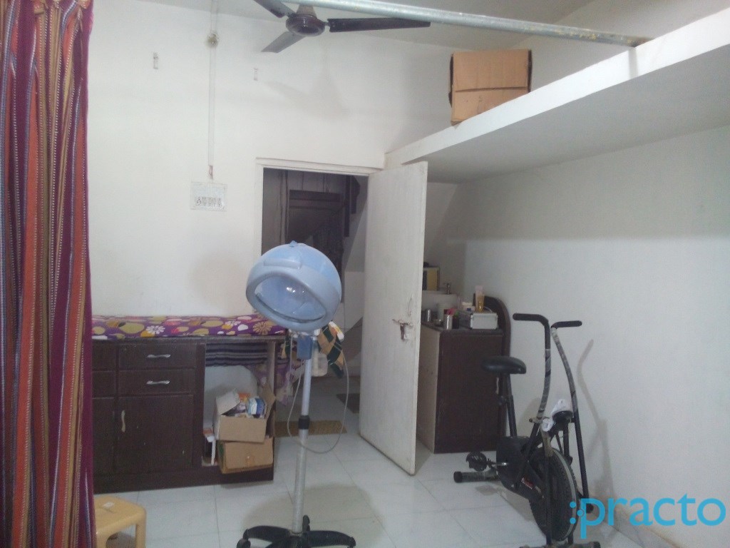 Services at Kavya Clinic and Skin Care Amroli Surat
