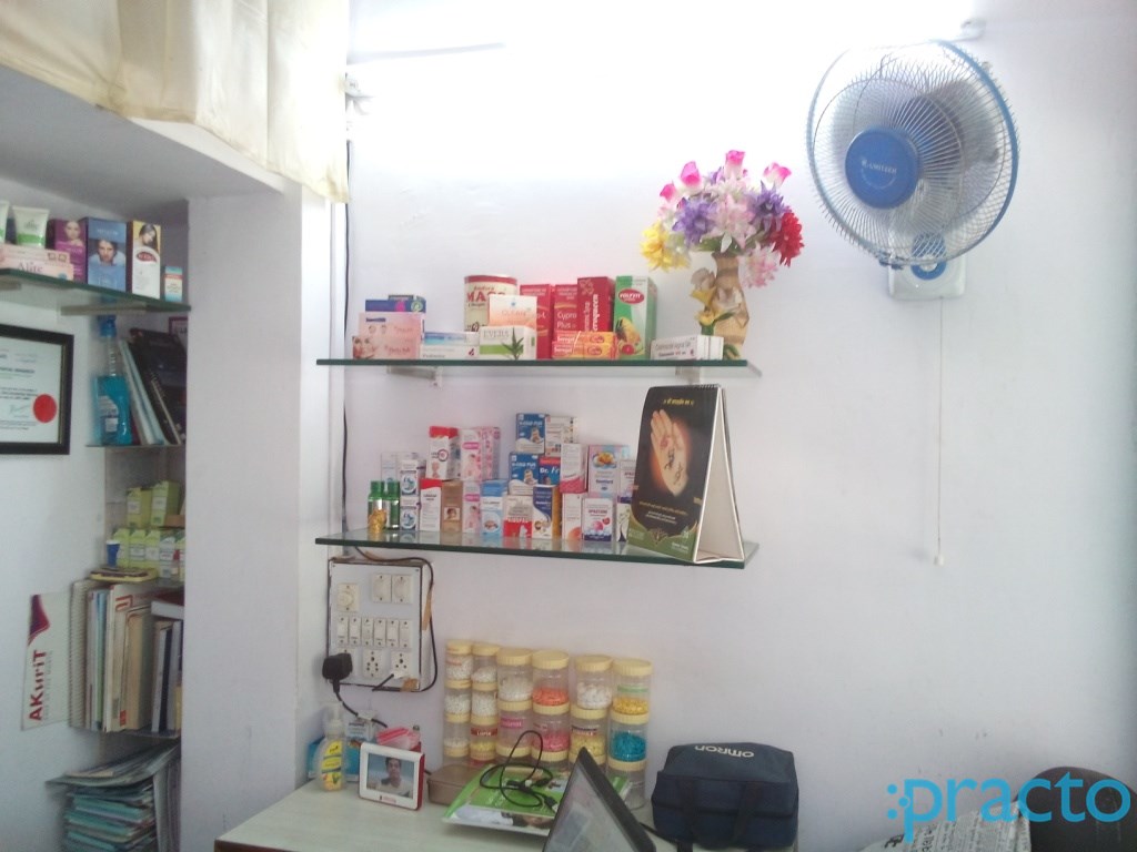 Services at Prarthna Clinic Varachha Road Surat