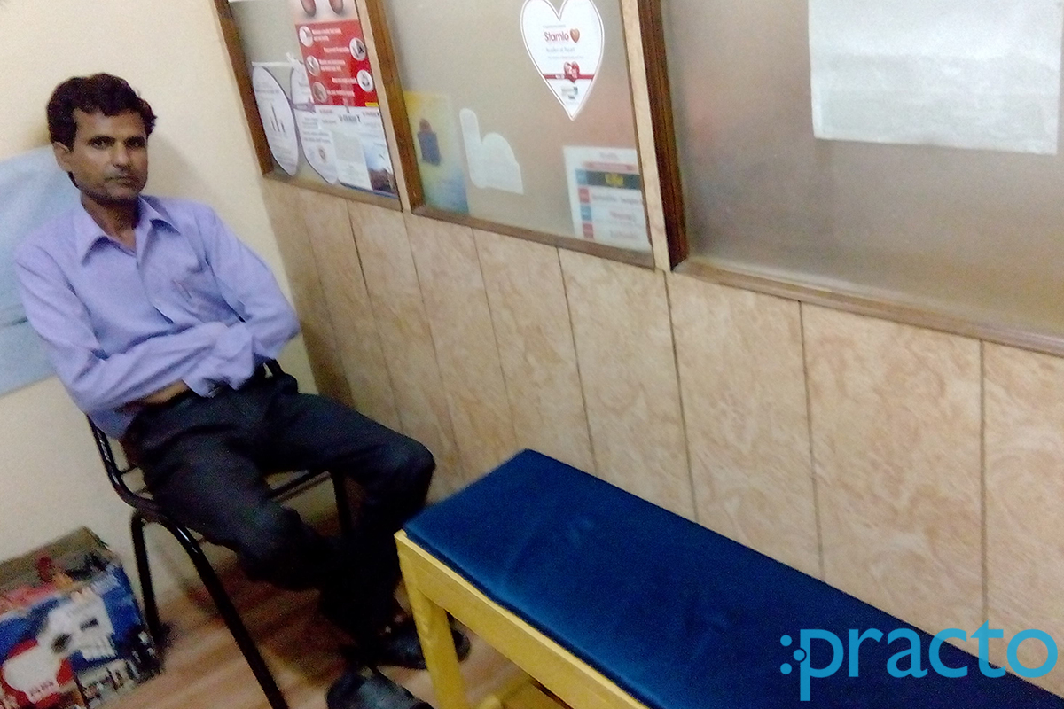Waiting Area at Dr (Major) Naveen Tandon Clinic Aliganj Lucknow
