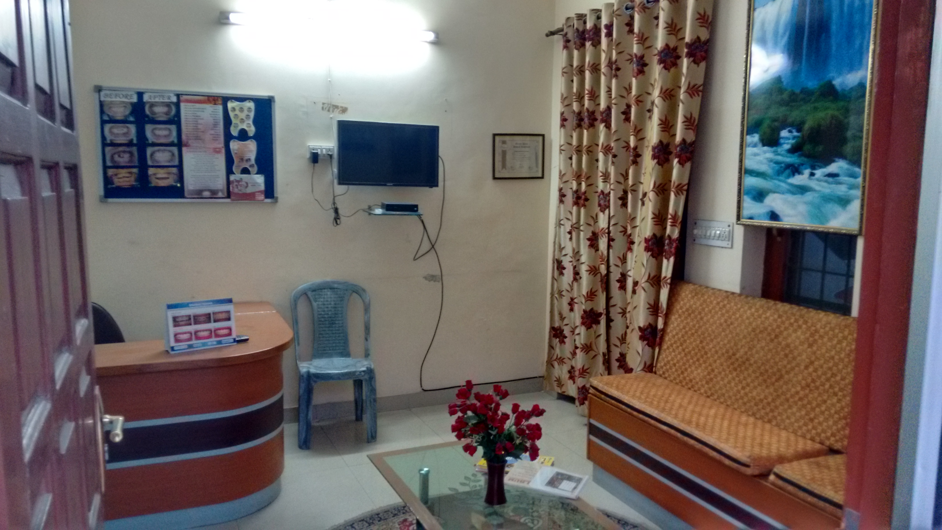 Waiting Area at Misra Dental Clinic Gomtinagar Lucknow
