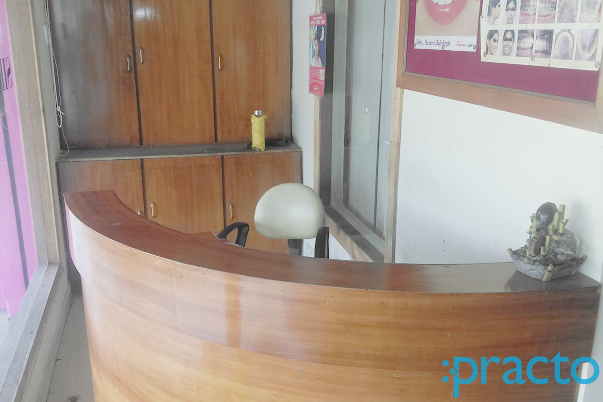 Reception at Siri Dental Hospital Narayanguda Hyderabad