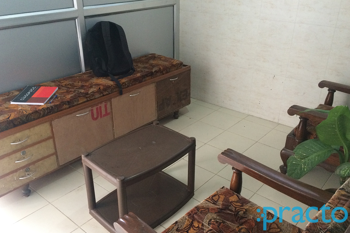 Waiting Area at Agrawal Netralaya Clinic Gomtinagar Lucknow