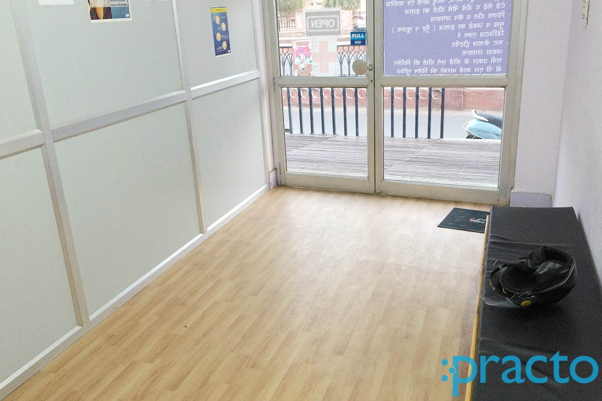 Waiting Area at Verma Chikitsalya & Dental Clinic Alambagh Lucknow